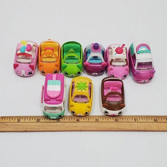 Shopkins Cutie Car 20 Assorted Diecast Cars Buses & 9 Mini Figures Collection - Picture 9 of 9